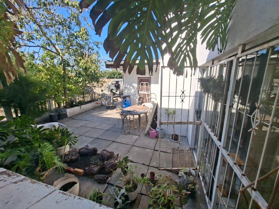 3 Bedroom Property for Sale in Mabille Park Western Cape